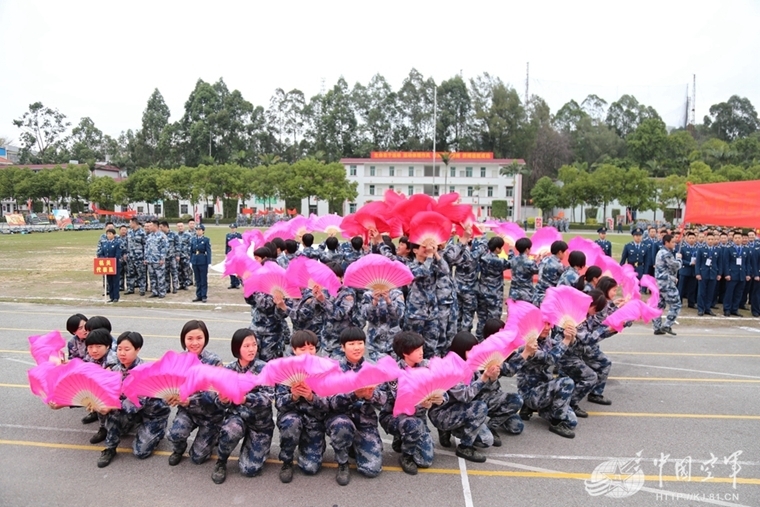 澳门必中三肖三码网站o，海南一男子深夜掌掴殴打男孩，官方：家长已报警，正处理  