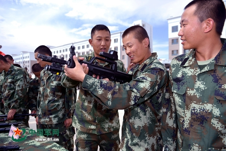 新澳资料免费，深度研究解析说明：娱乐圈里的“愧疚粉”，费启鸣和他的角色加戏引发争议  